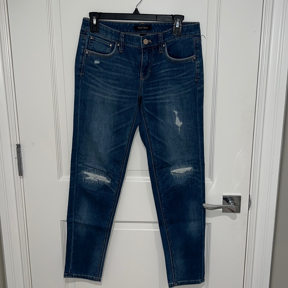 White House, Black market girlfriend distress jeans